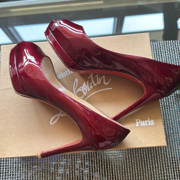 Christian Louboutin Altadama Red Patent Peeptoe - Picture 10 of 11